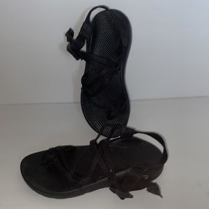 Chaco Women’s ZX/2 color black strappy sandal Size W8 great condition.